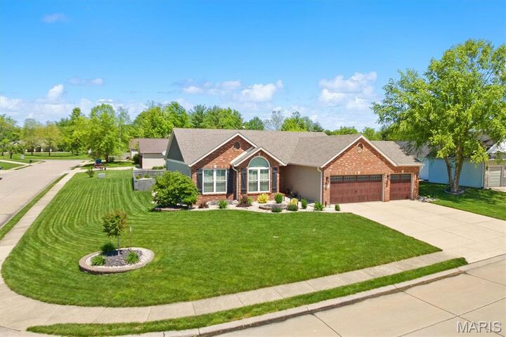 Property Photo:  2016 Richview Drive  IL 62281 