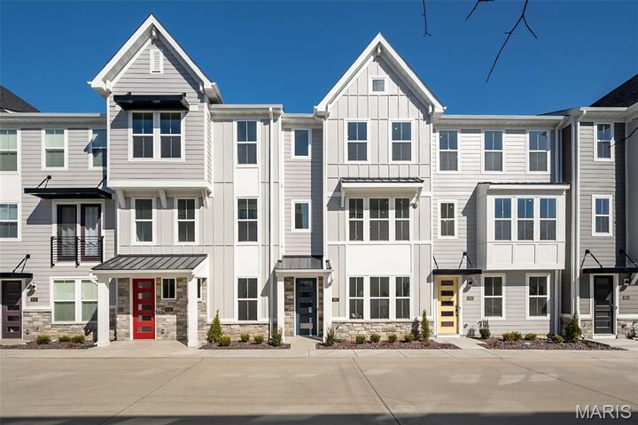 Property Photo: 8912 Gateway Circle 41-806 MO 63144