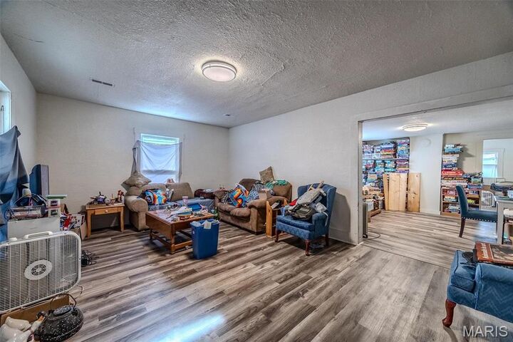 Property Photo:  885 W 4th Street  MO 65536 
