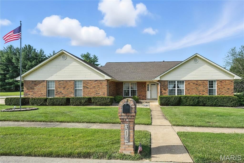 Property Photo: 314 Briartree Lane MO 63129