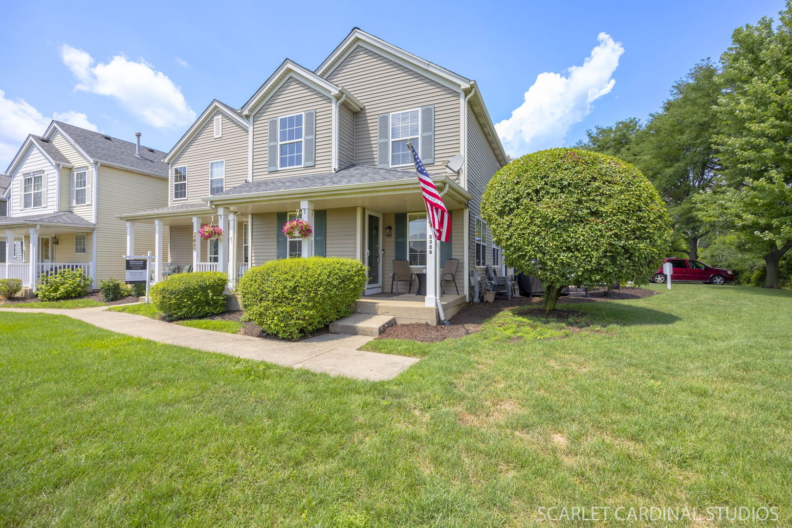 Property Photo: 2328 Woodhill Court IL 60586