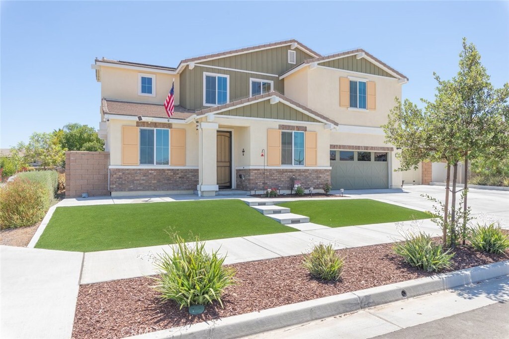 Property Photo: 32762 Forgecroft Street CA 92584