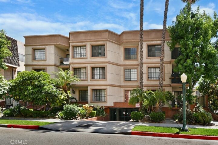 Property Photo:  426 N Maryland Avenue 304  CA 91206 