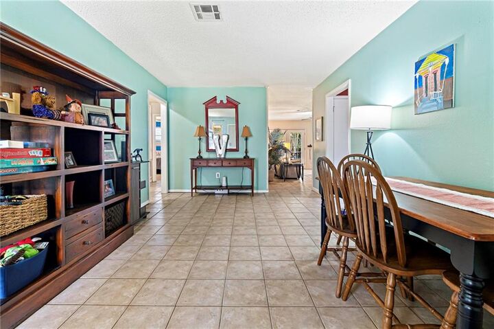 Property Photo: 1608 Fairway Street LA 70062
