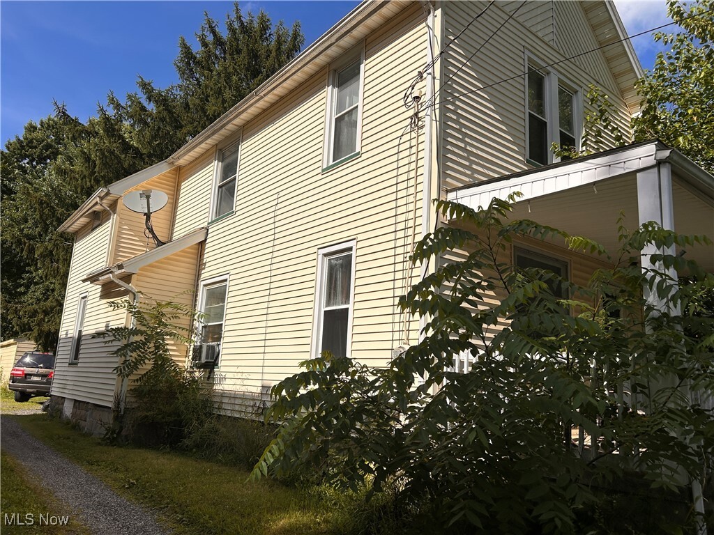 Property Photo: 34 Franklin OH 44446