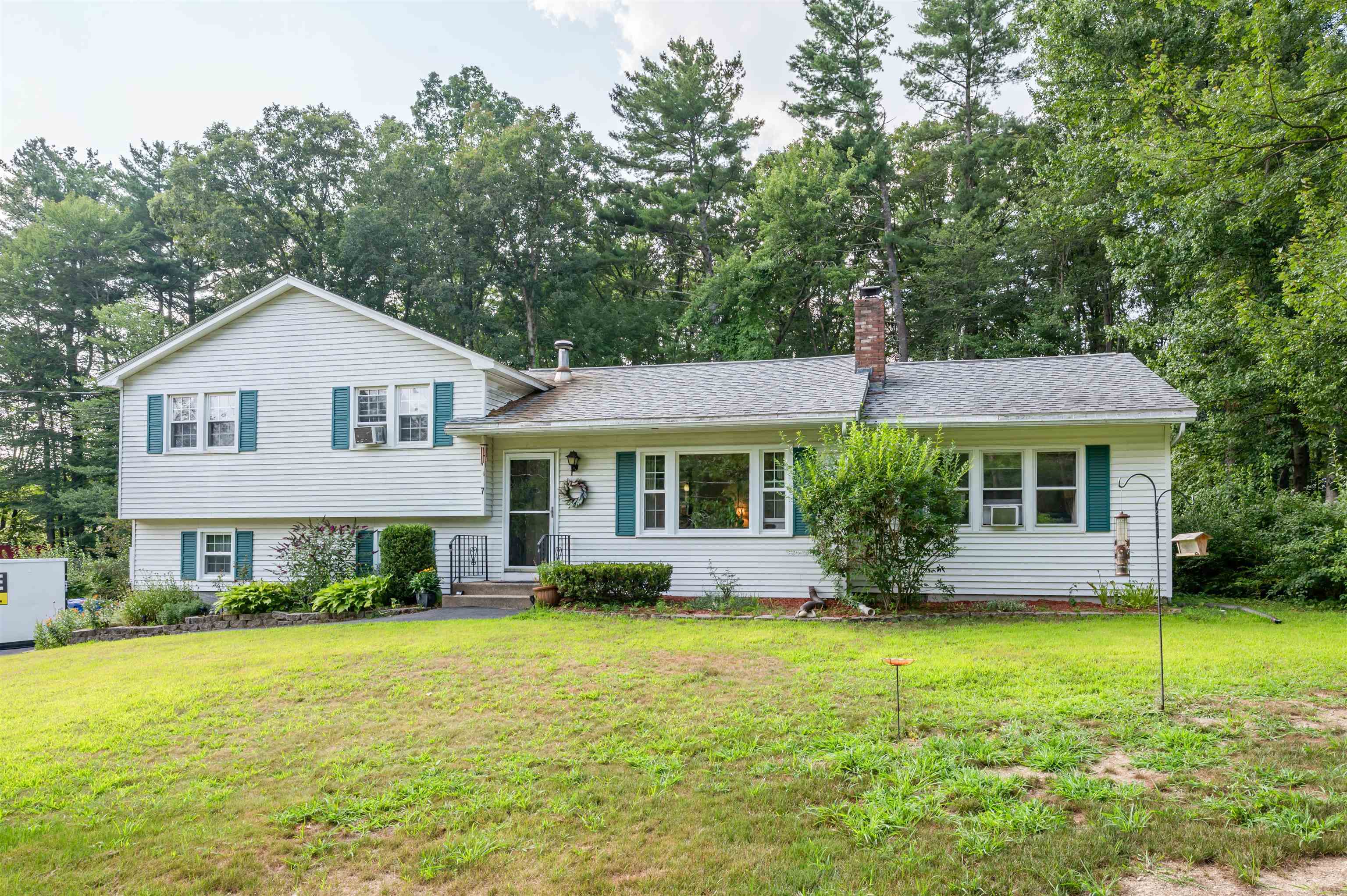 Property Photo: 7 Spring Road NH 03053