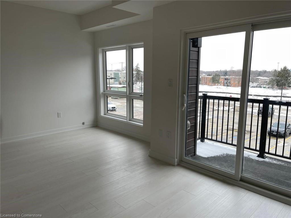 Photo de la propriété:  10 Palace Street C11  ON N2E 0J3 