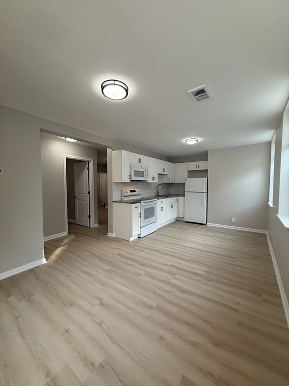 Property Photo: 100 River St 2F MA 01830