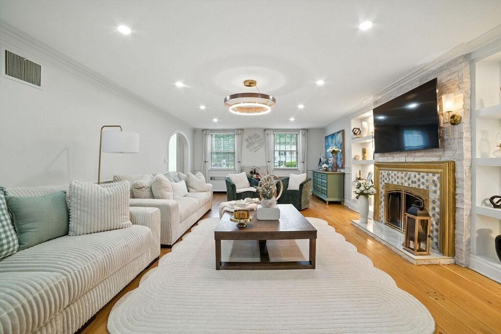 Property Photo:  73 Sherwood Ln  MA 02767 