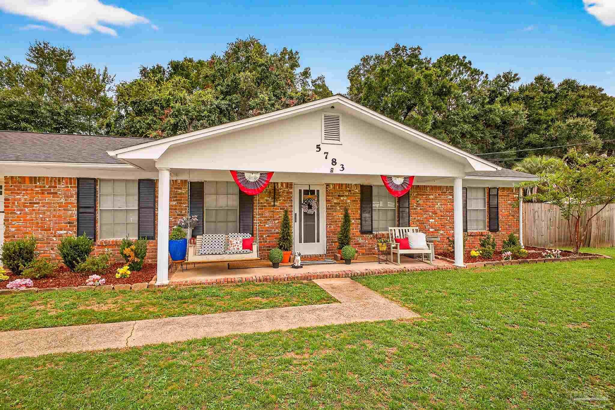 Property Photo:  5783 Sunview Dr  FL 32570 