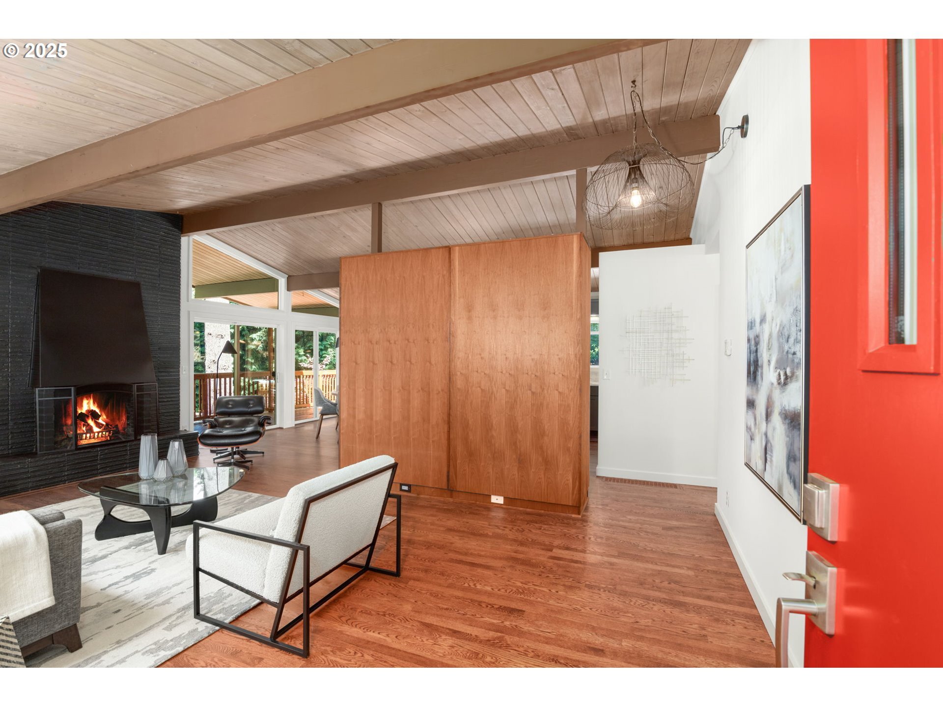 Property Photo: 17125 Fernwood Dr OR 97034
