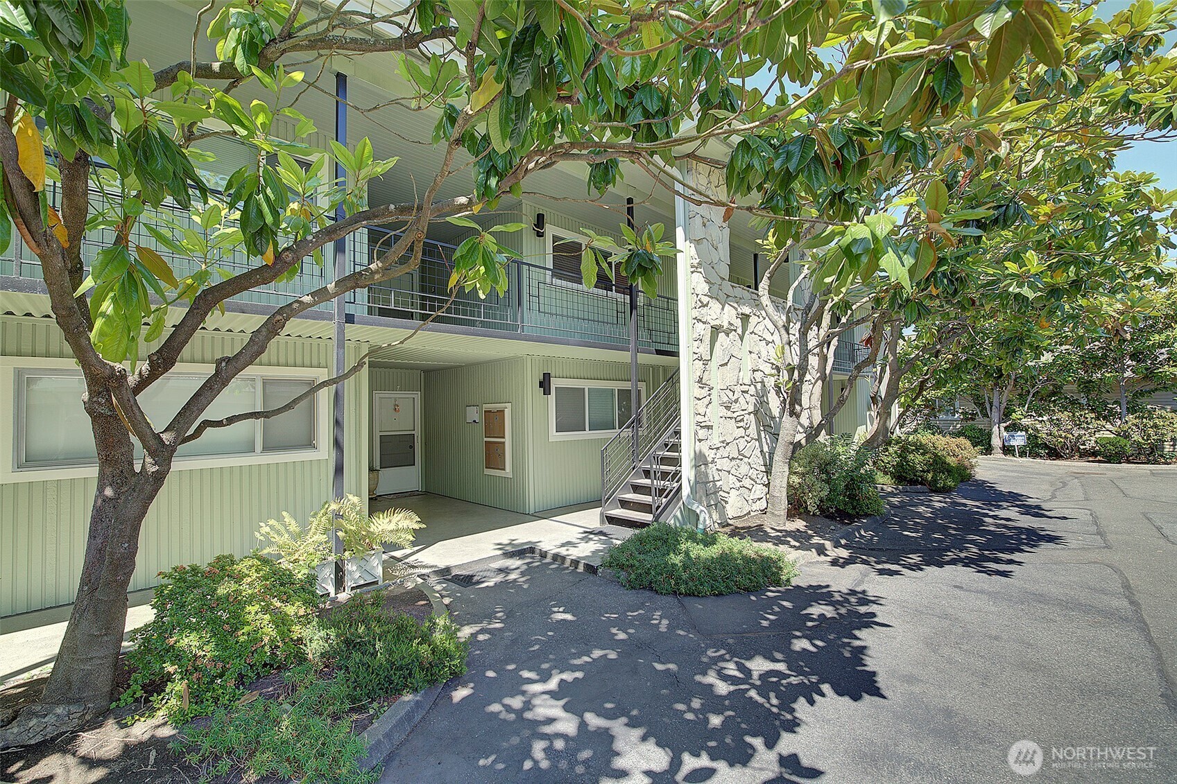 Property Photo: 1020 5th Avenue S 13 WA 98020