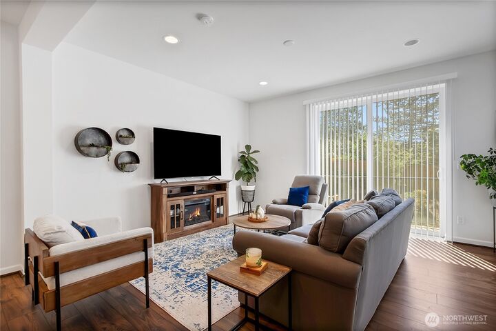 Property Photo: 22328 88th Way S X106 WA 98031