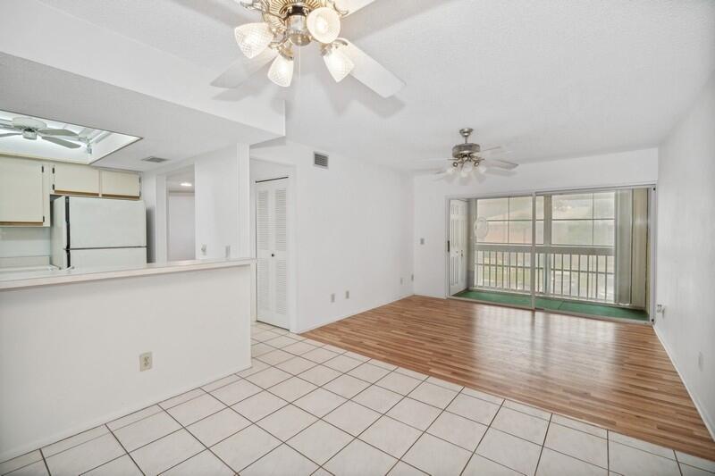 Property Photo: 993 Sonesta Avenue NE 205 FL 32905