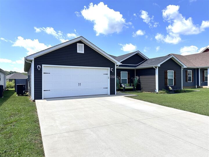 Property Photo: 7202 Centerstone Drive KY 42101