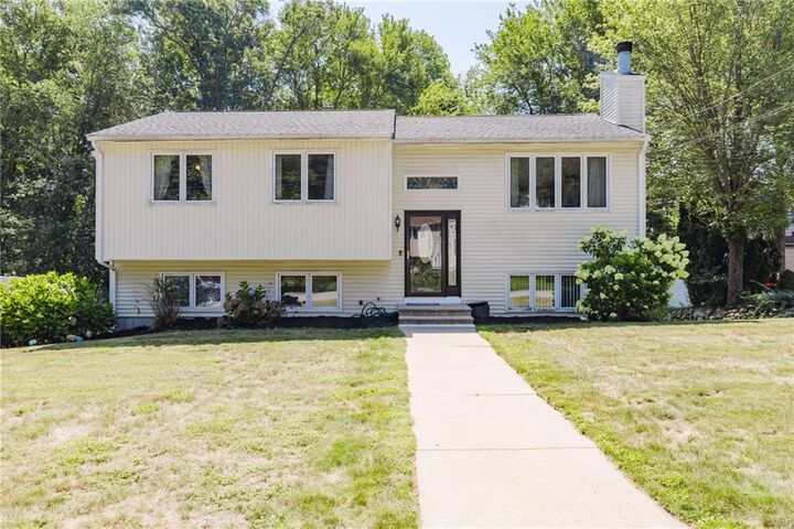 37 Oak Hill Drive  Johnston RI 02919 photo