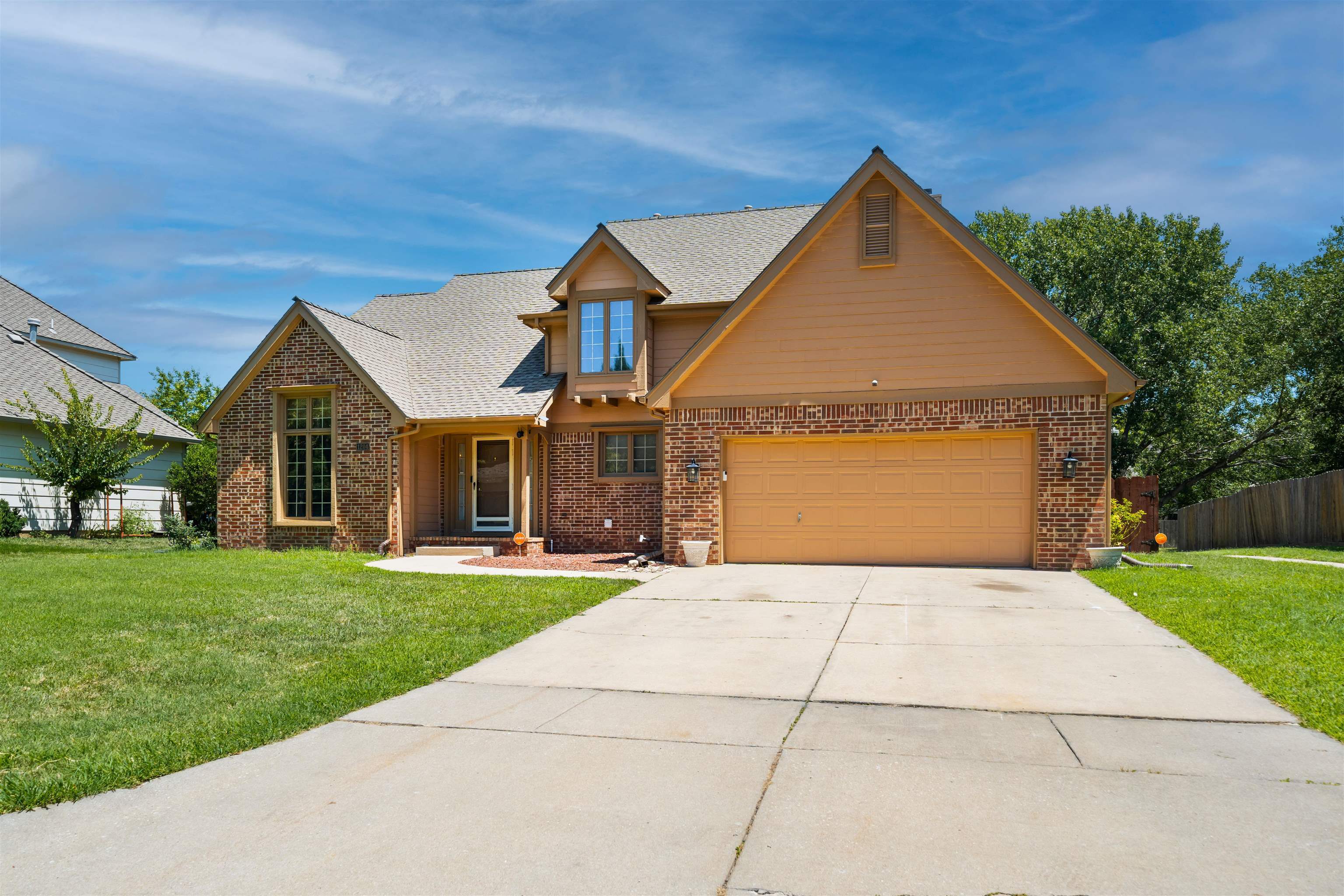 Property Photo: 1204 N Rutland St KS 67206