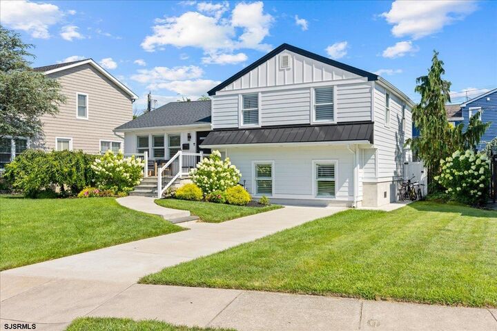 Property Photo: 8 S Colmar Cir NJ 08402