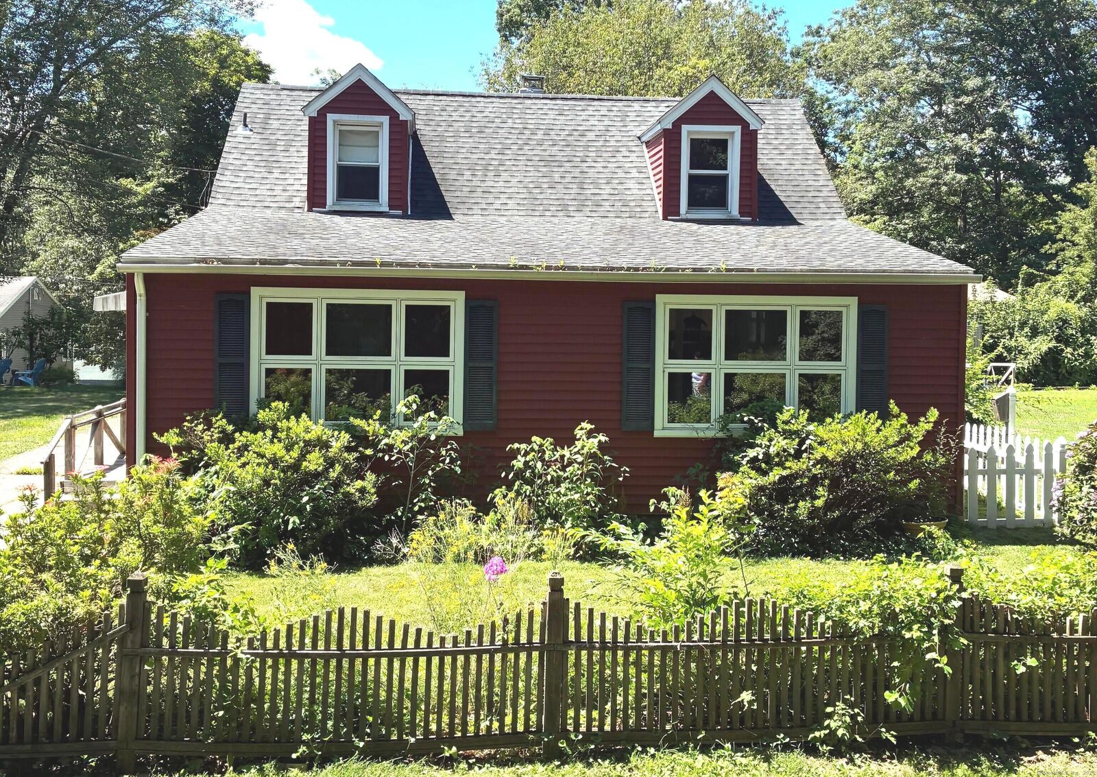 Property Photo: 20 Argonne Terrace CT 06483