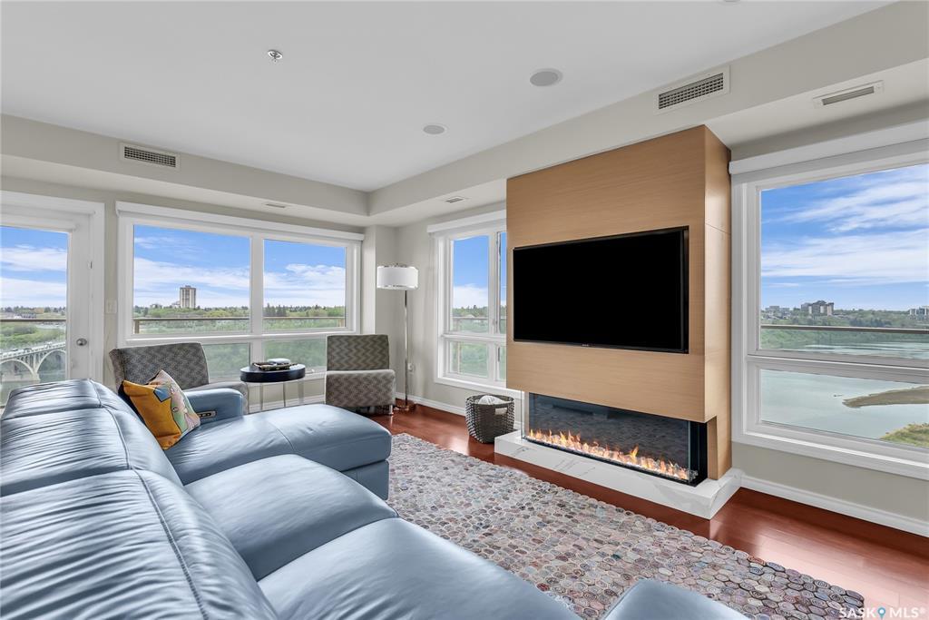 Photo de la propriété: 902 Spadina Crescent E 1308 SK S7K 0G8