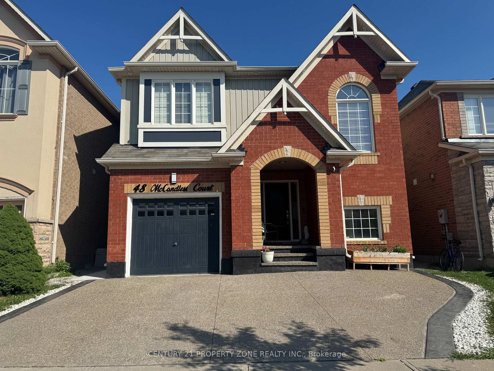 Photo de la propriété: 48 McCandless Court Upper ON L9T 1N1