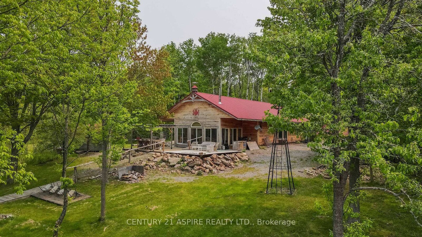 Property Photo: 697 Curtiss Road ON K0J 1B0