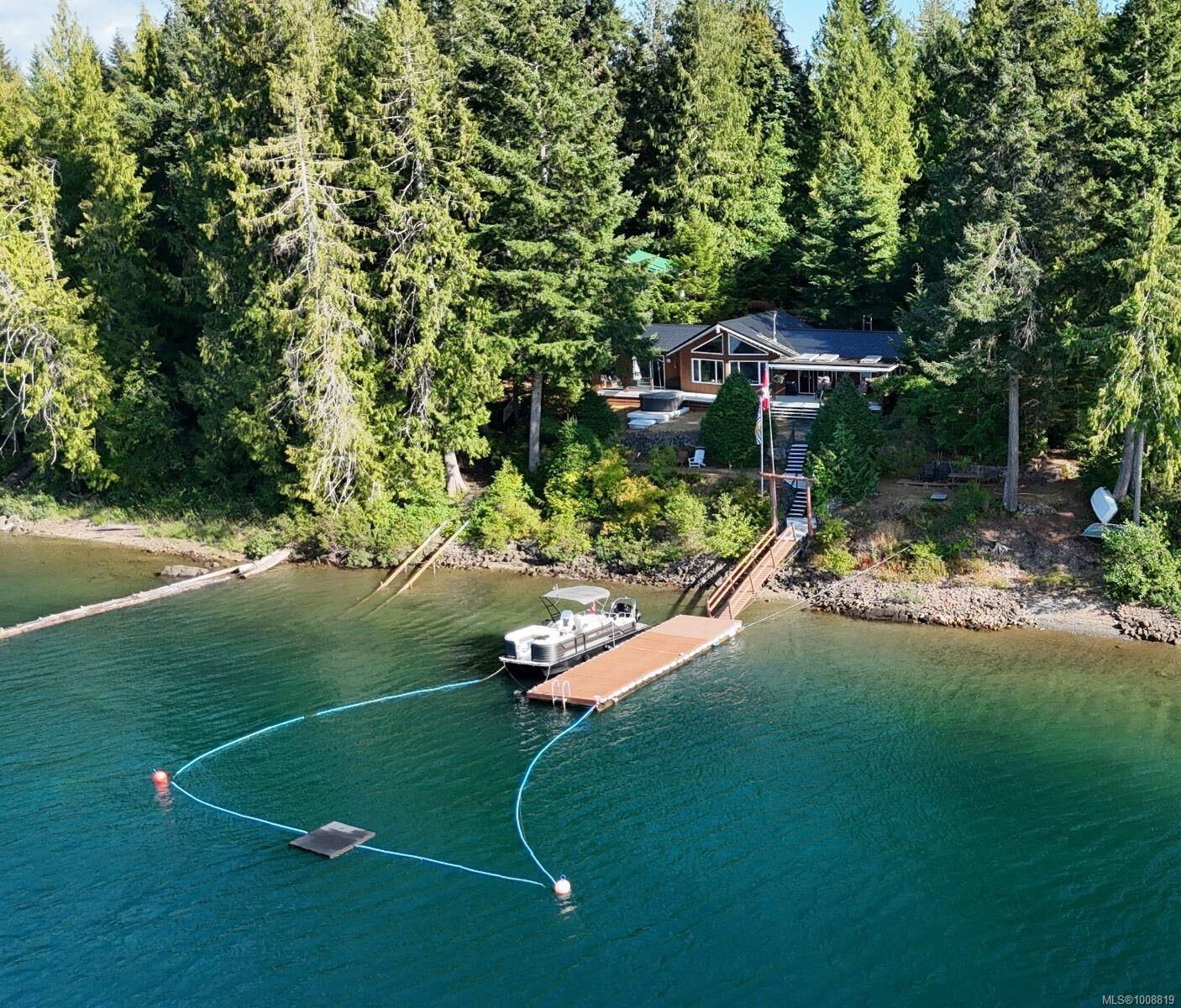 Property Photo: 11267 Lakeshore Rd BC V9Y 9B2