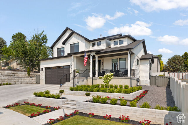 Property Photo: 2860 N Manor Crest Ln UT 84041