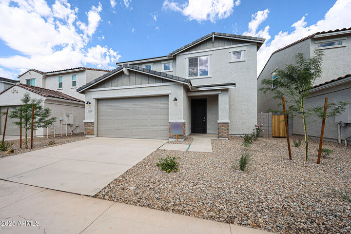 Property Photo:  2742 E Dutchmans Trail  AZ 85119 