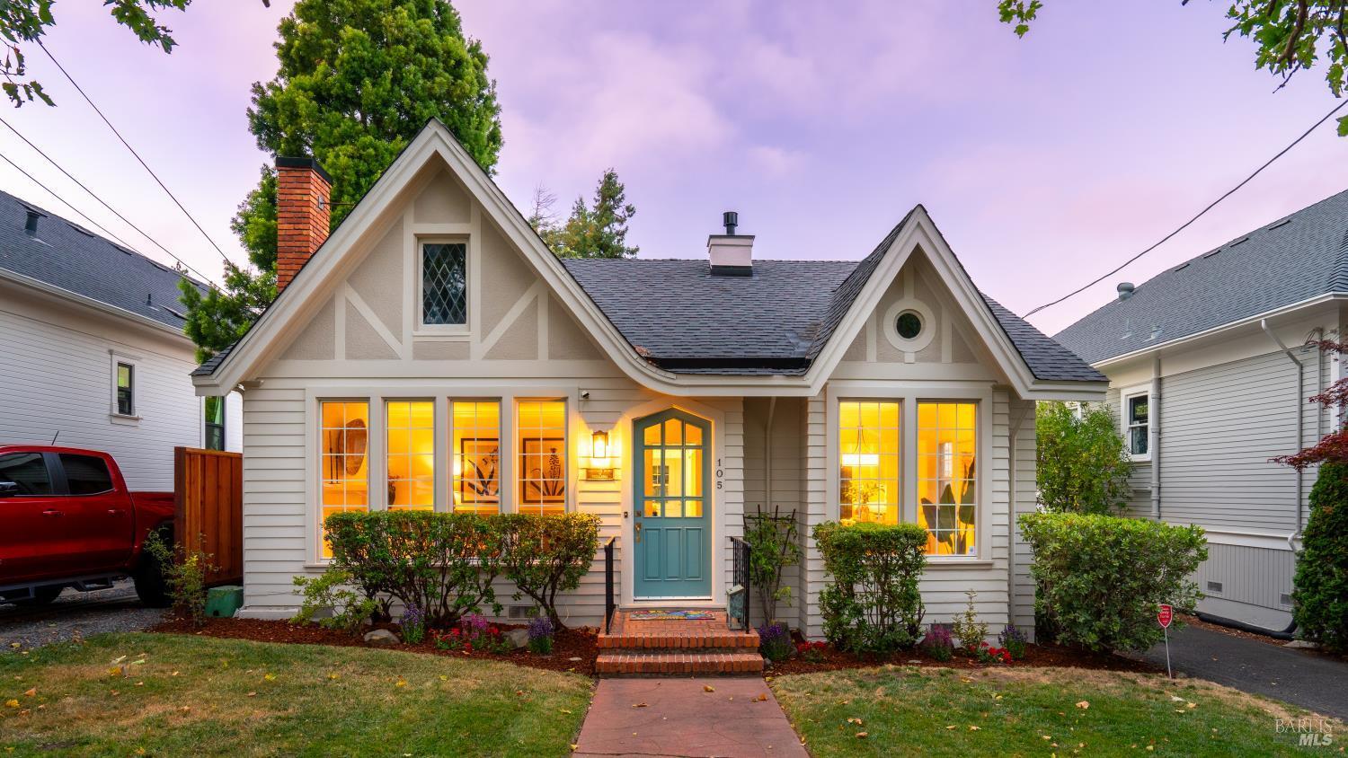 105 Laurel Avenue  Petaluma CA 94952 photo