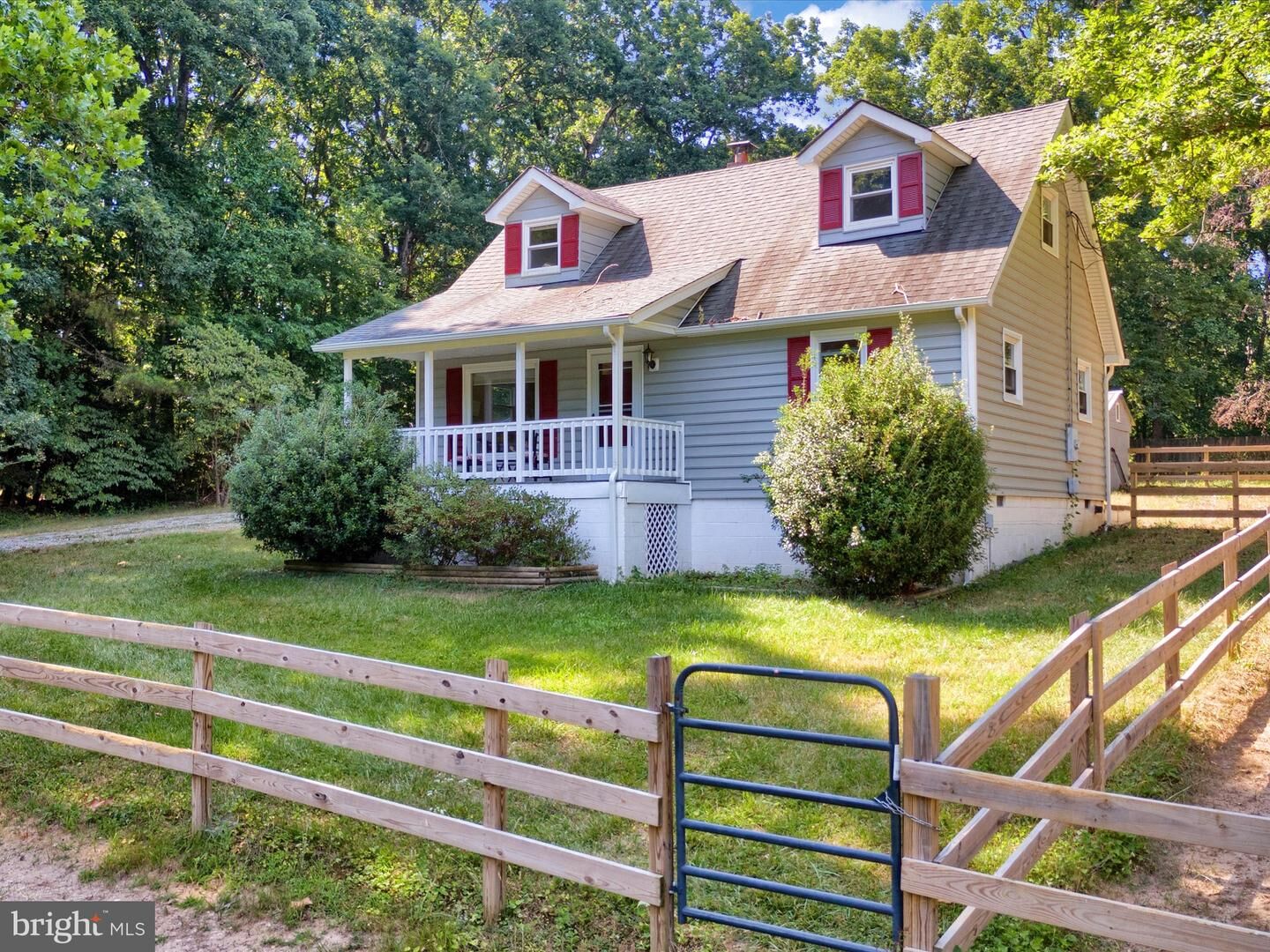 Property Photo: 2556 Mountain View Road VA 23139