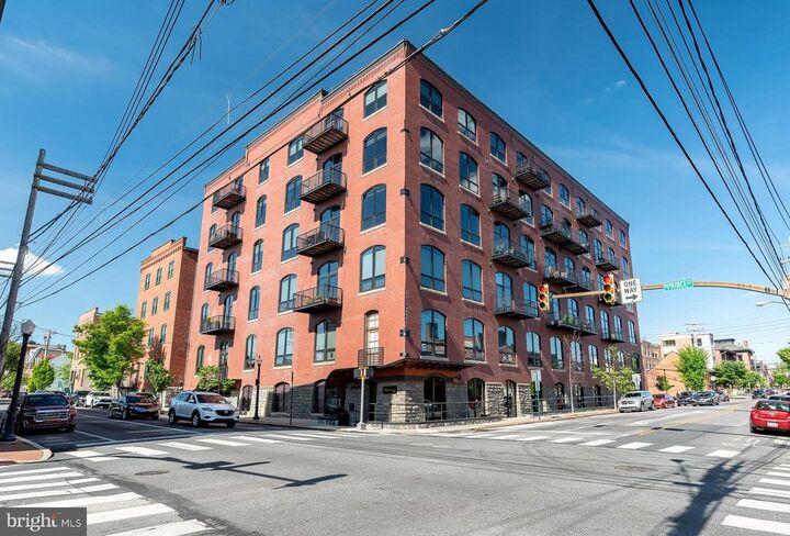 Property Photo: 41 W Lemon Street 304 PA 17603