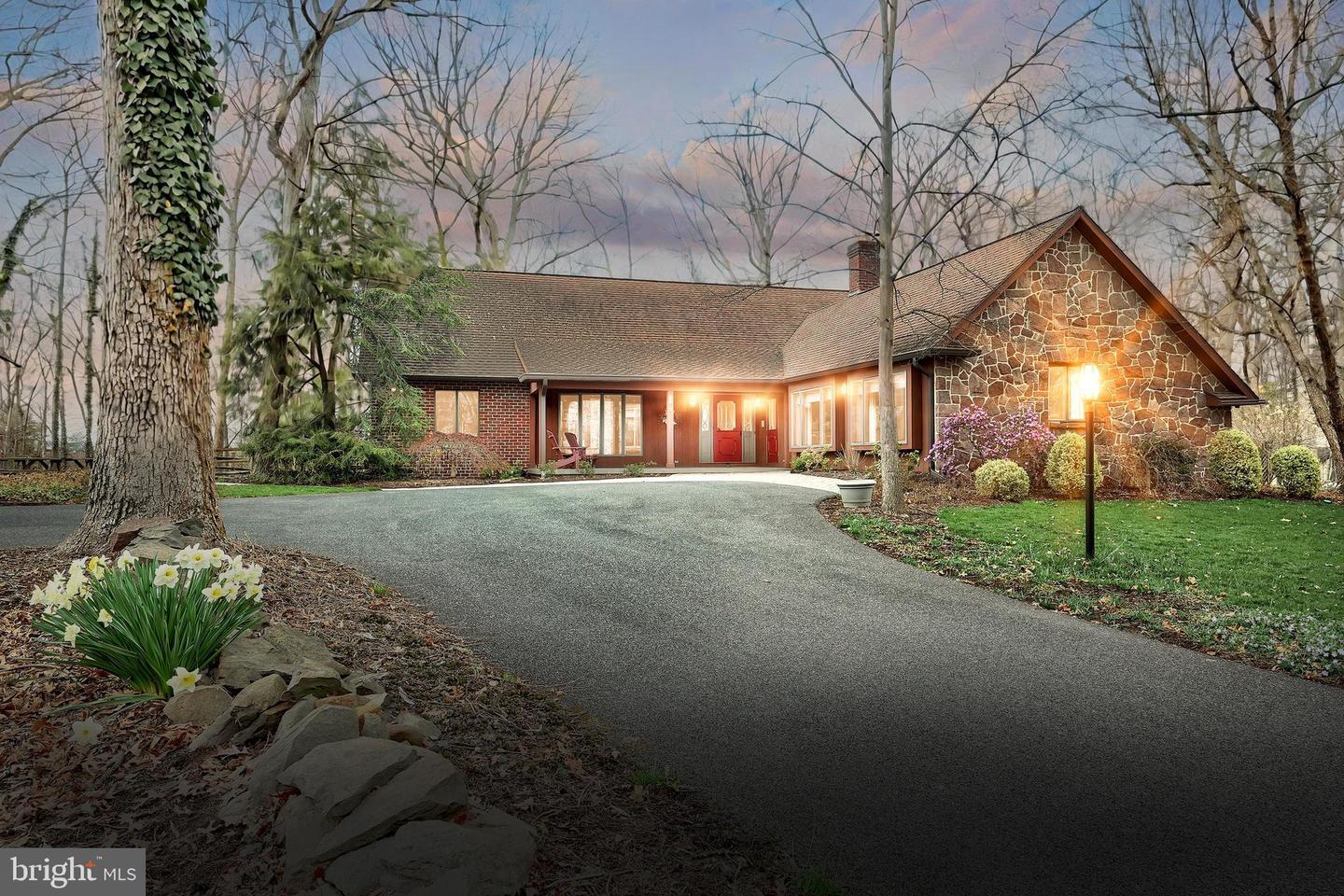 10 White Oak Trail  Gettysburg PA 17325 photo