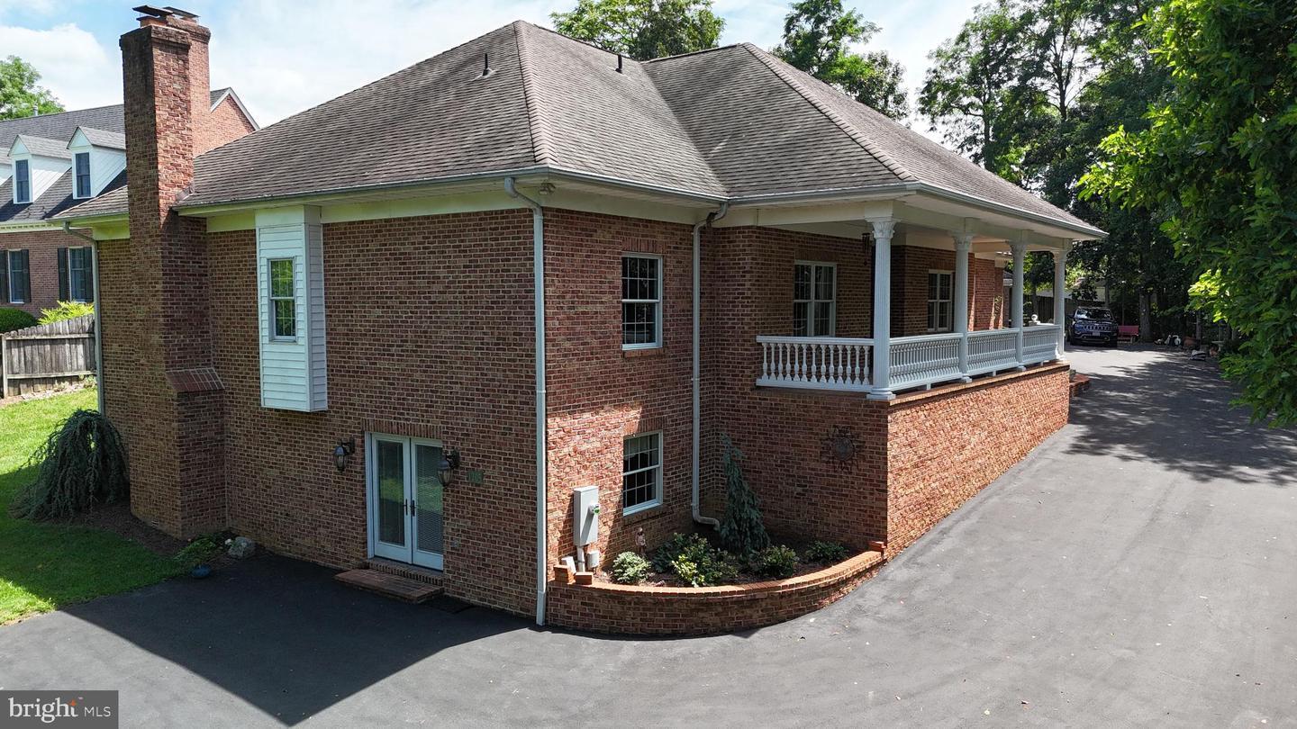 Property Photo: 1205 Caroline Street VA 22601