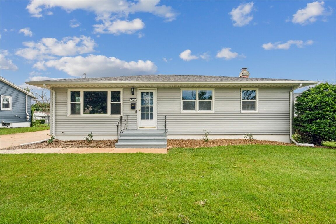 Property Photo: 2645 25th Avenue IA 52302