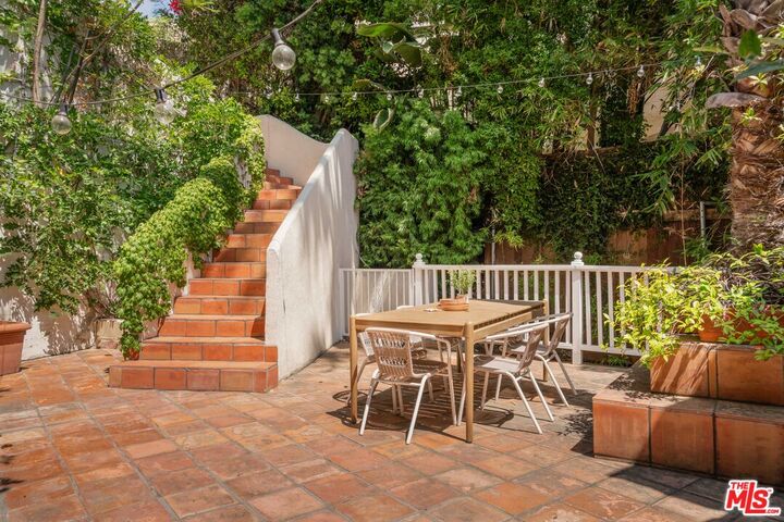 Property Photo: 9146 St Ives Dr CA 90069