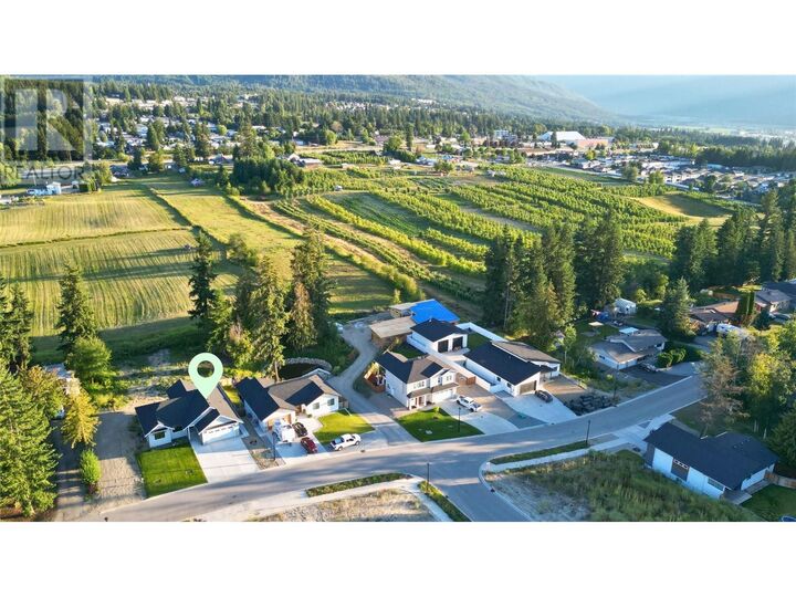 Property Photo: 3534 16 Avenue Northeast BC V1E 1Z3