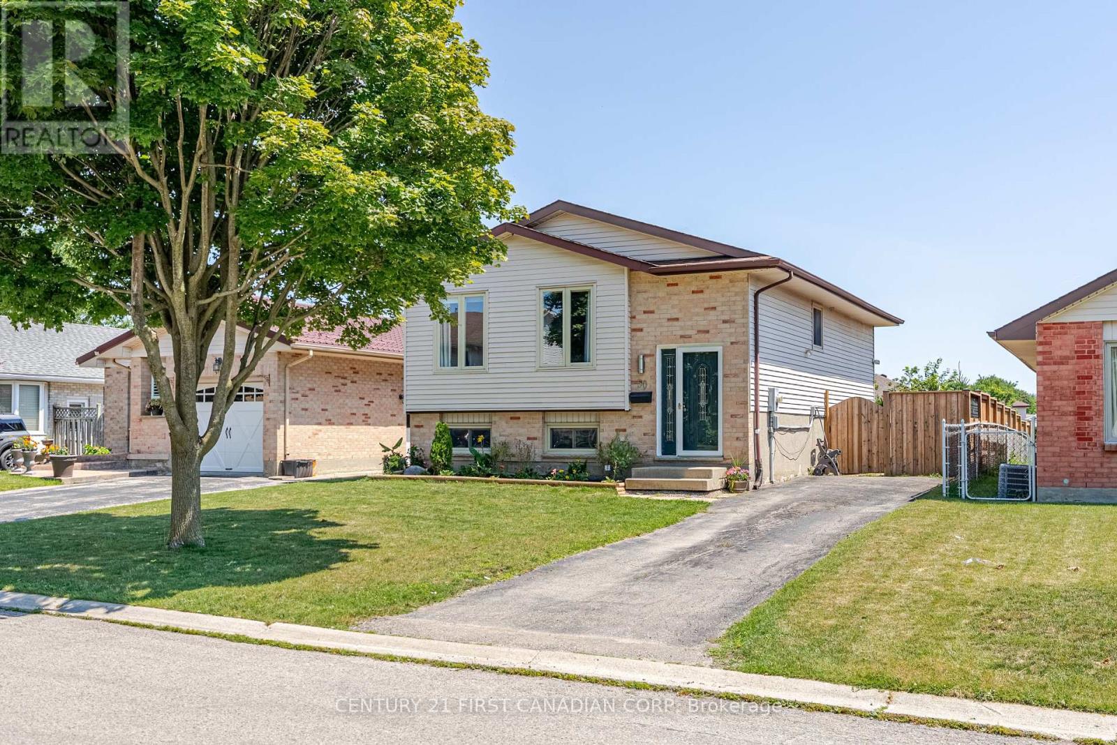 Property Photo: 50 Erica Crescent ON N6E 3P4