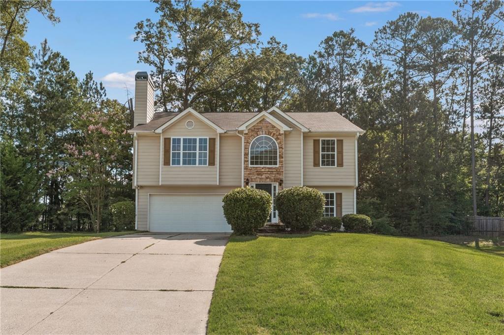 Property Photo: 5960 Castlegate Drive GA 30135
