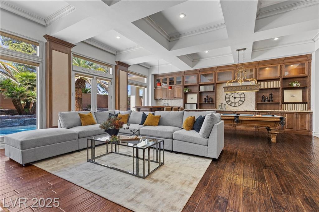 Property Photo: 2231 Jamaica Court NV 89117