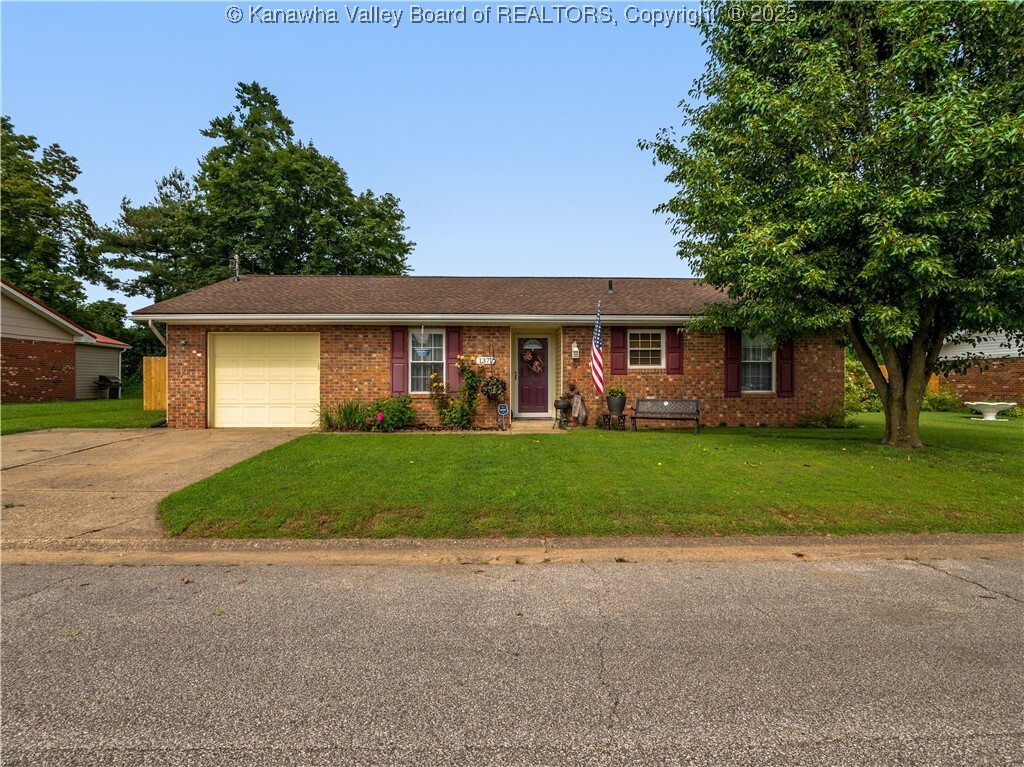 Property Photo:  1372 Riverdale Estates  WV 25213 