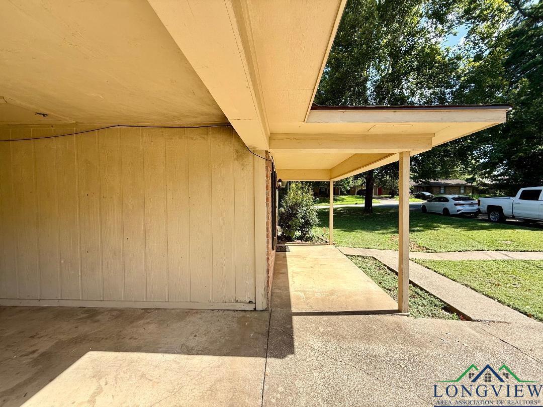 Property Photo: 300 Patriot Circle TX 75604