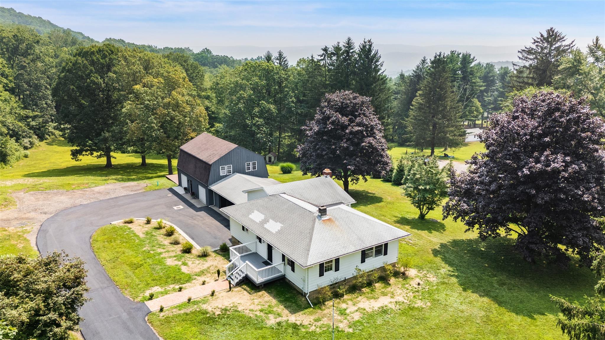 Property Photo:  85 Harmony Hill Road  NY 12564 