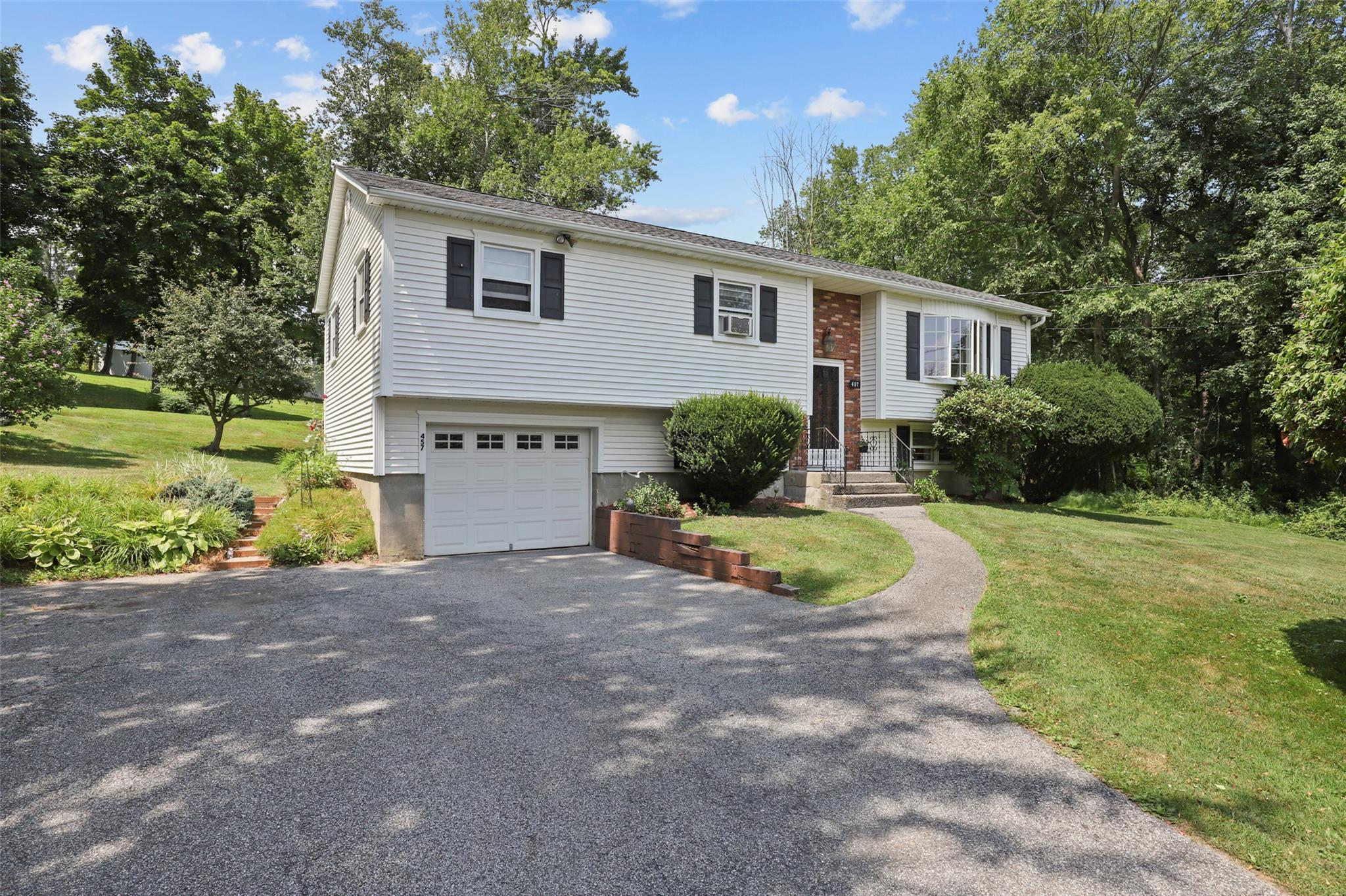 Property Photo:  457 Route 6N  NY 10541 