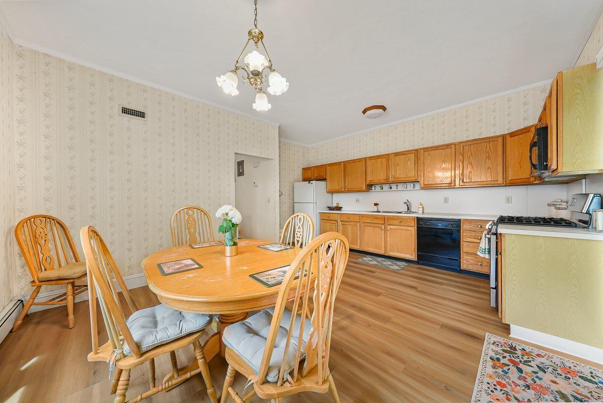 Property Photo:  20 Glover Avenue  NY 10704 