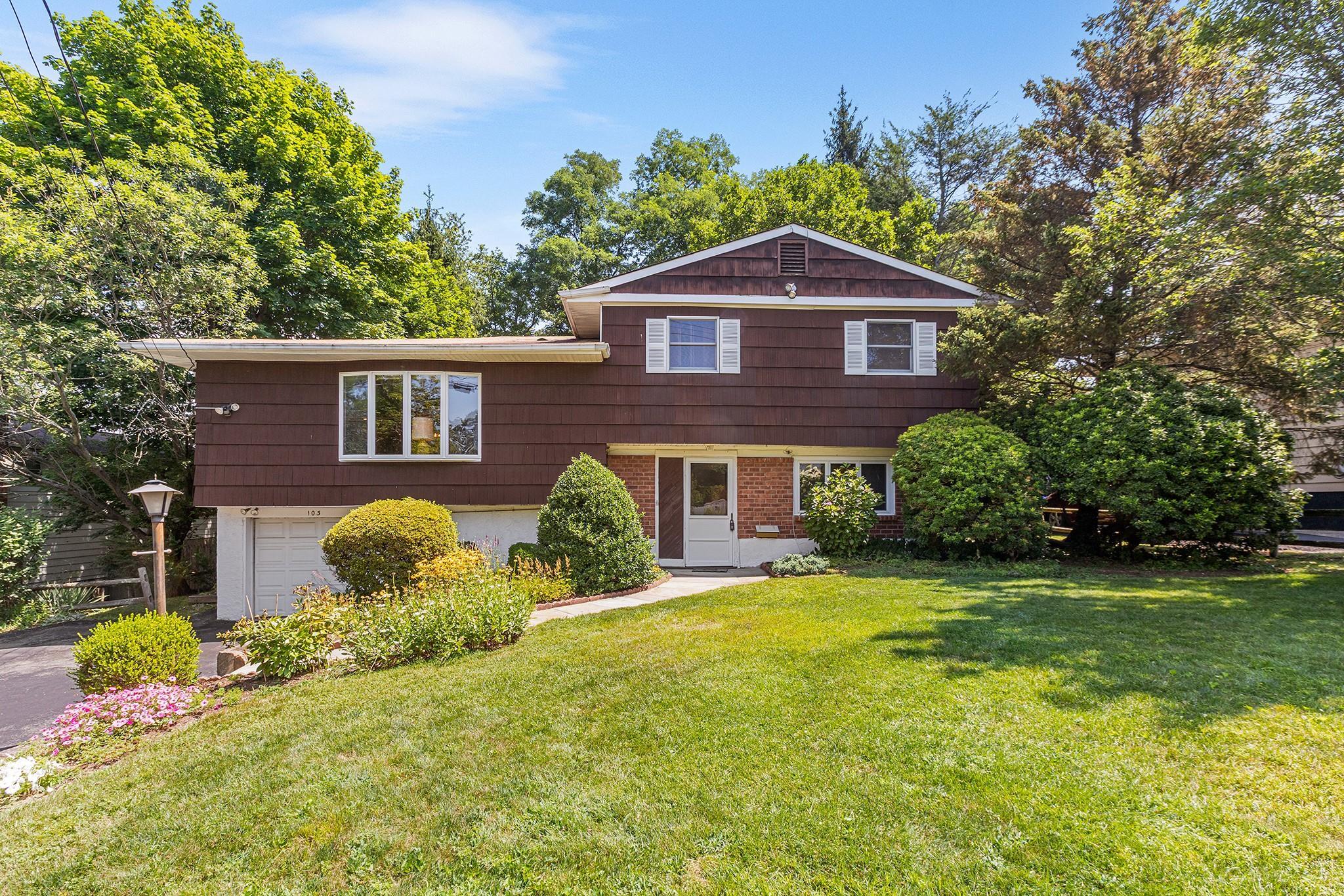 103 Parkview Road  Elmsford NY 10523 photo