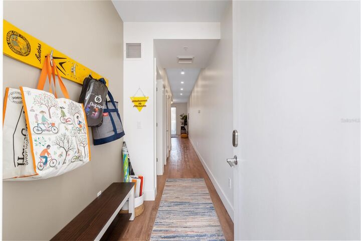 Property Photo: 1709 N Tamiami Trail 211 FL 34234