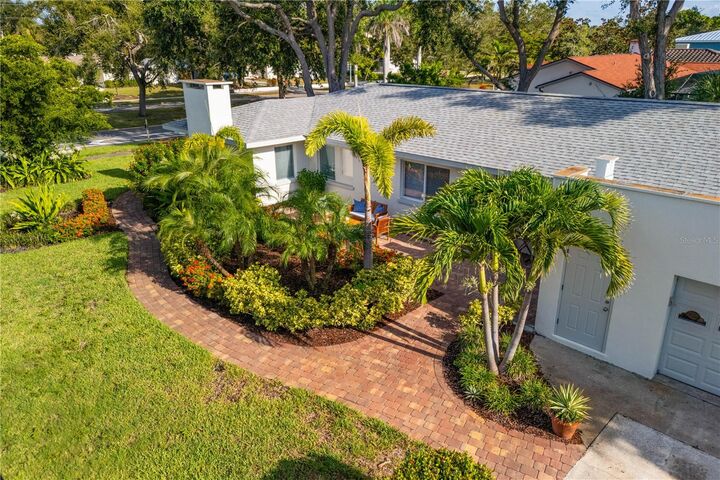 Property Photo:  317 Harbor Drive S  FL 34285 