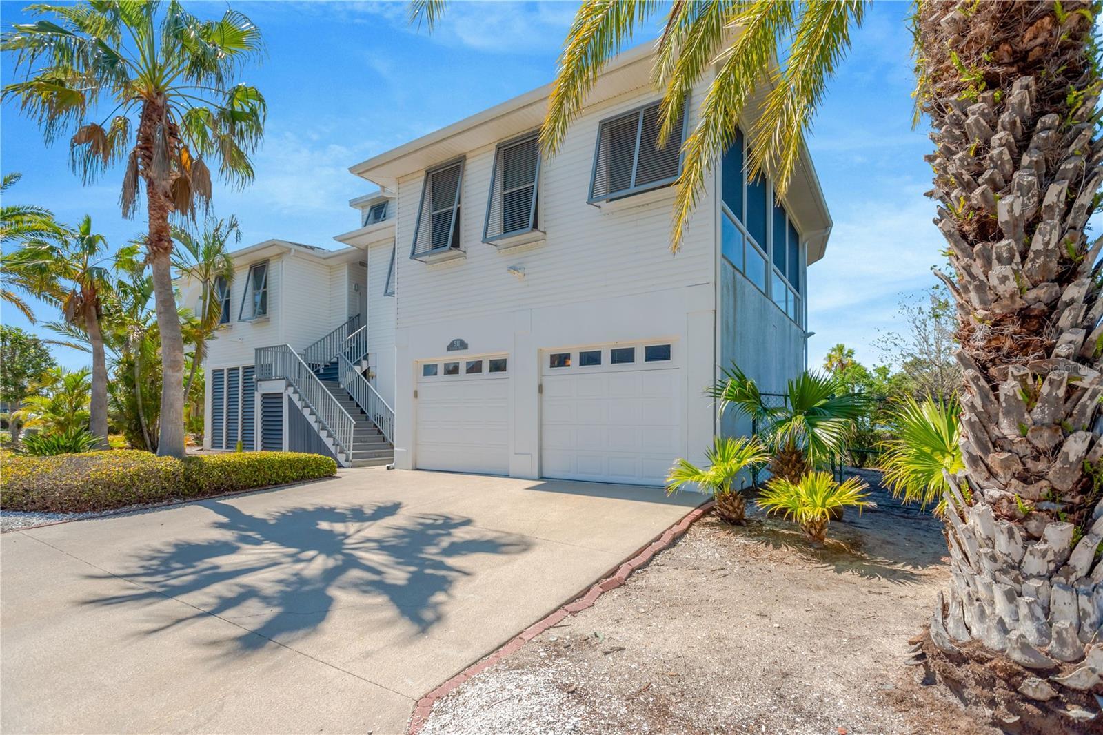 Property Photo: 511 Seaview Drive FL 34689