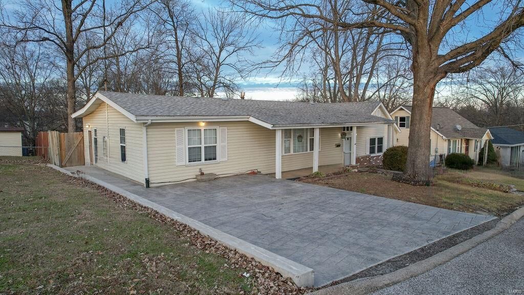 Property Photo: 519 Schumer Drive MO 63028